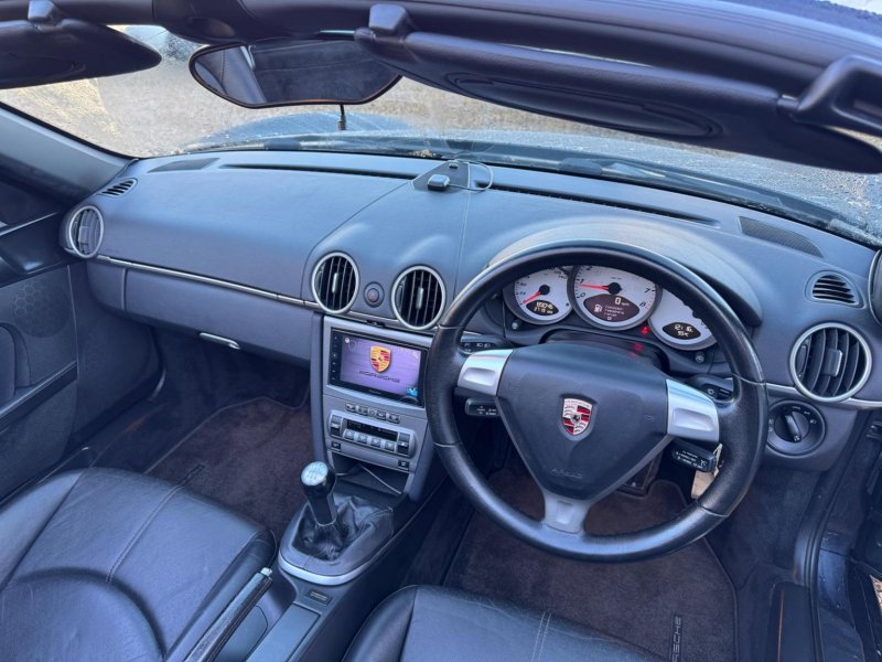 PORSCHE BOXSTER