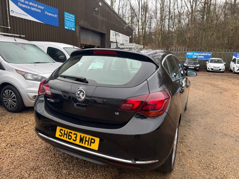 VAUXHALL ASTRA