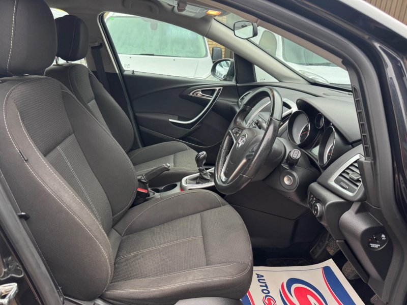 VAUXHALL ASTRA