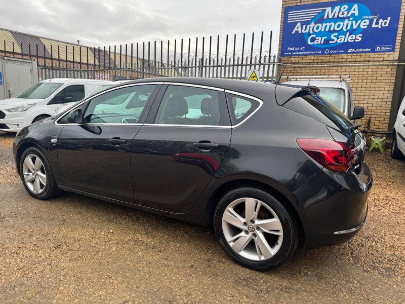 VAUXHALL ASTRA