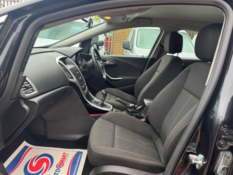 VAUXHALL ASTRA