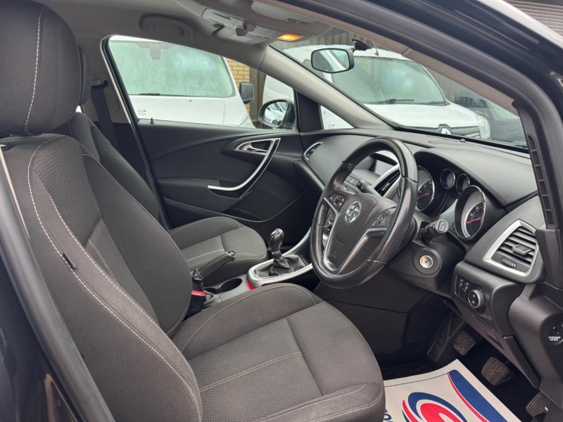 VAUXHALL ASTRA