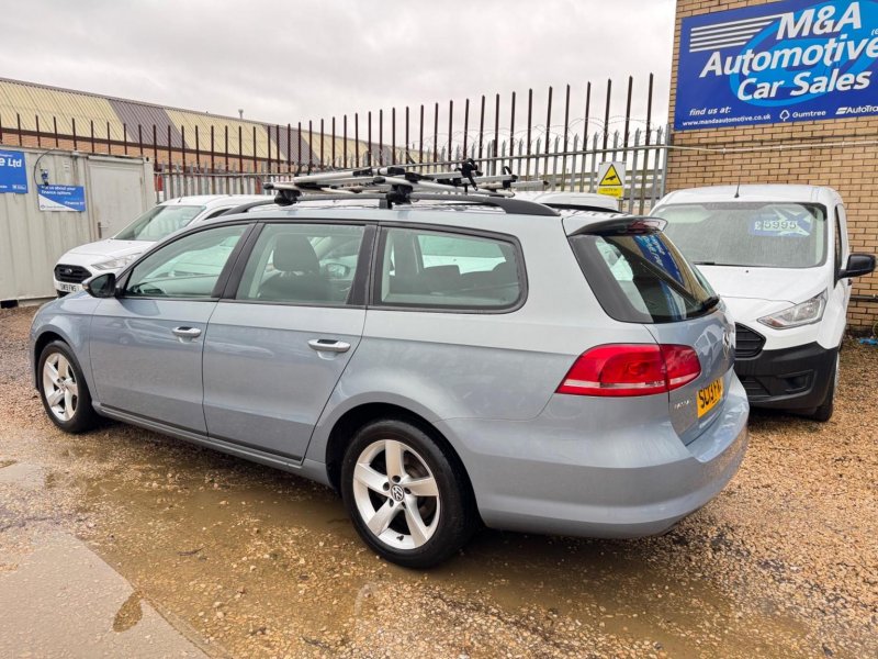 VOLKSWAGEN PASSAT