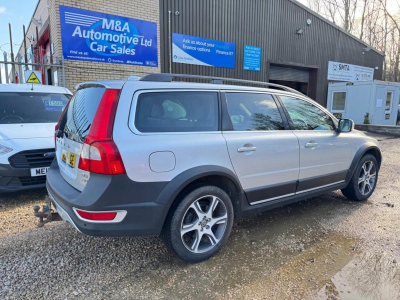 VOLVO XC70