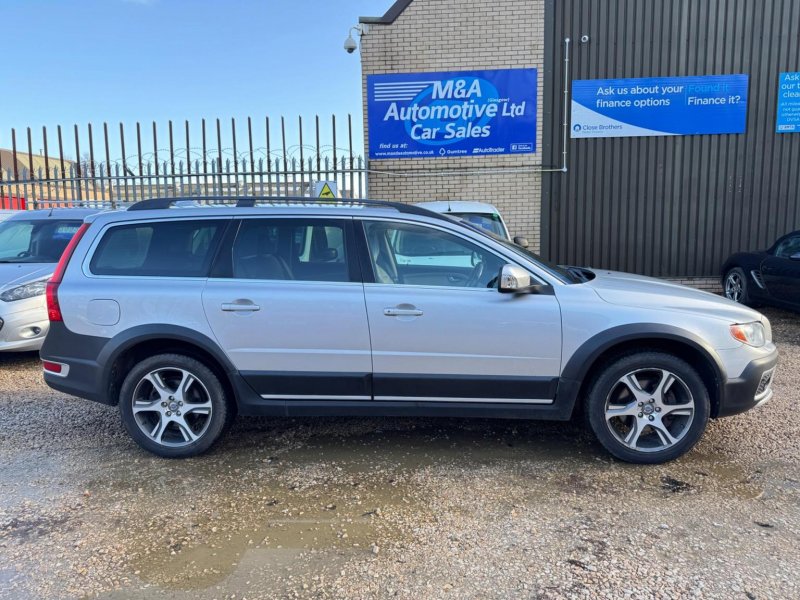VOLVO XC70