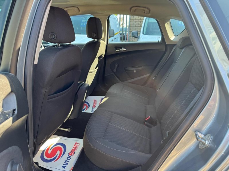 VAUXHALL ASTRA