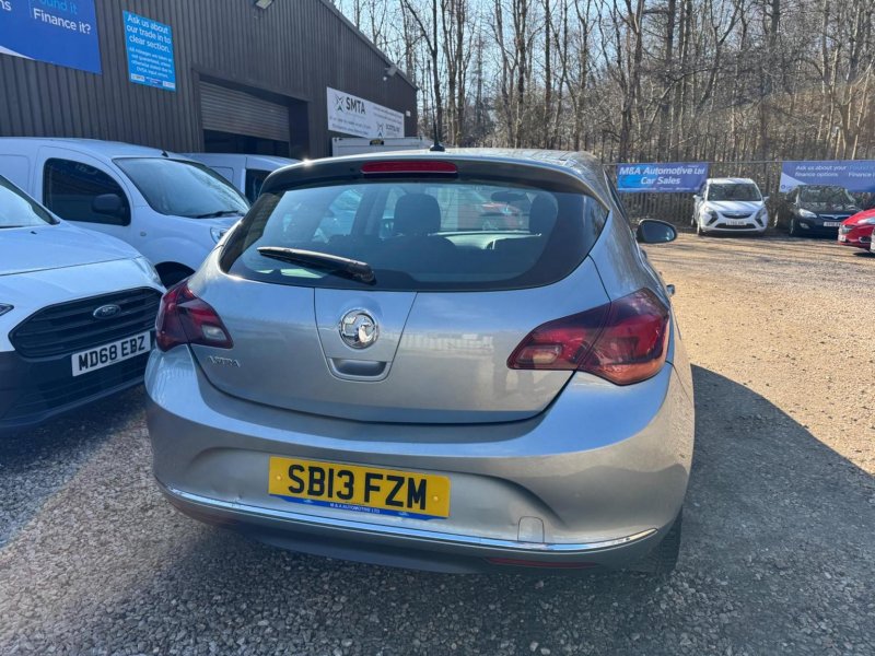 VAUXHALL ASTRA