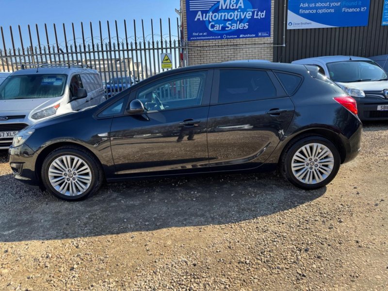 VAUXHALL ASTRA