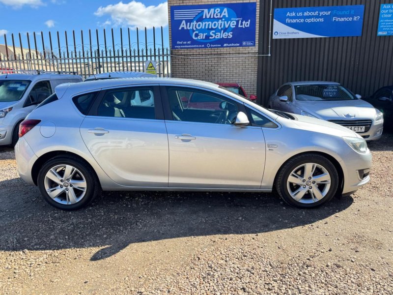 VAUXHALL ASTRA