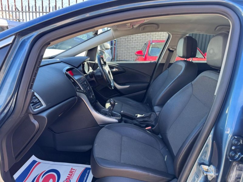 VAUXHALL ASTRA