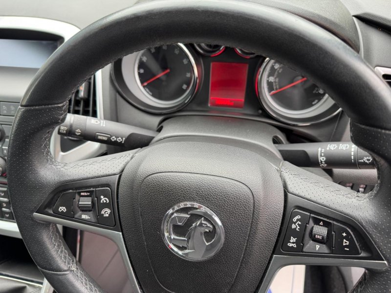 VAUXHALL ASTRA