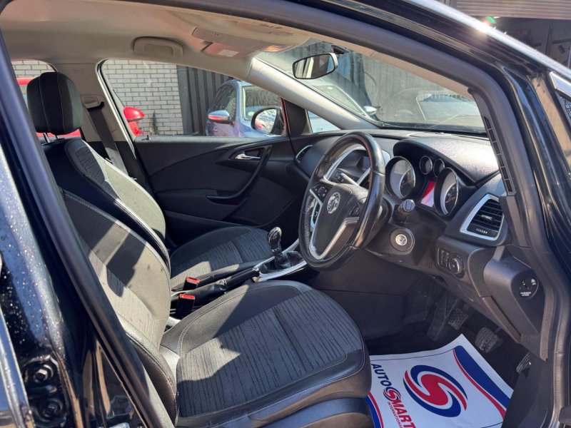 VAUXHALL ASTRA