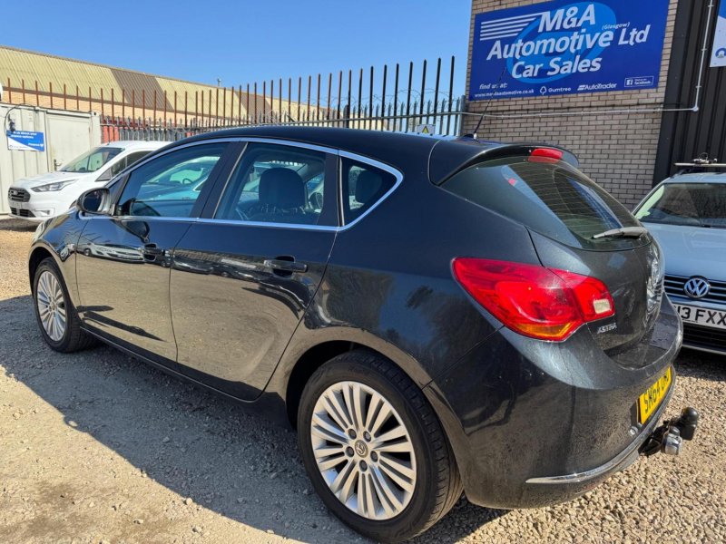 VAUXHALL ASTRA