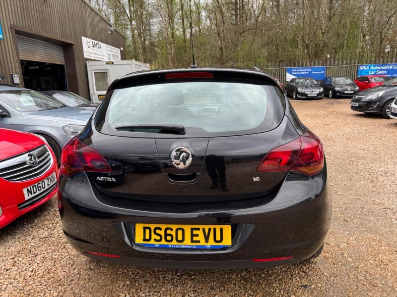 VAUXHALL ASTRA
