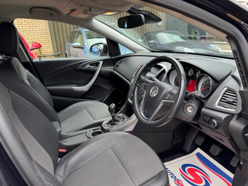 VAUXHALL ASTRA