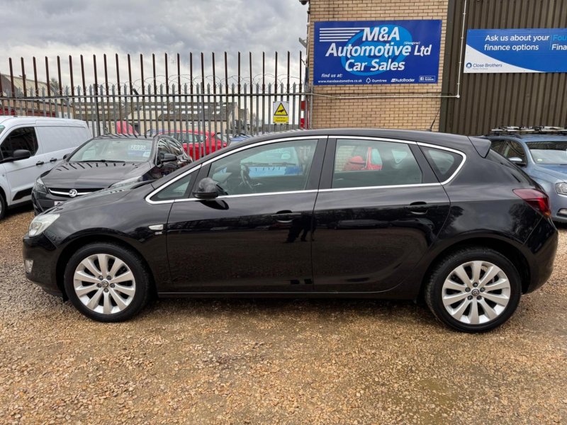 VAUXHALL ASTRA