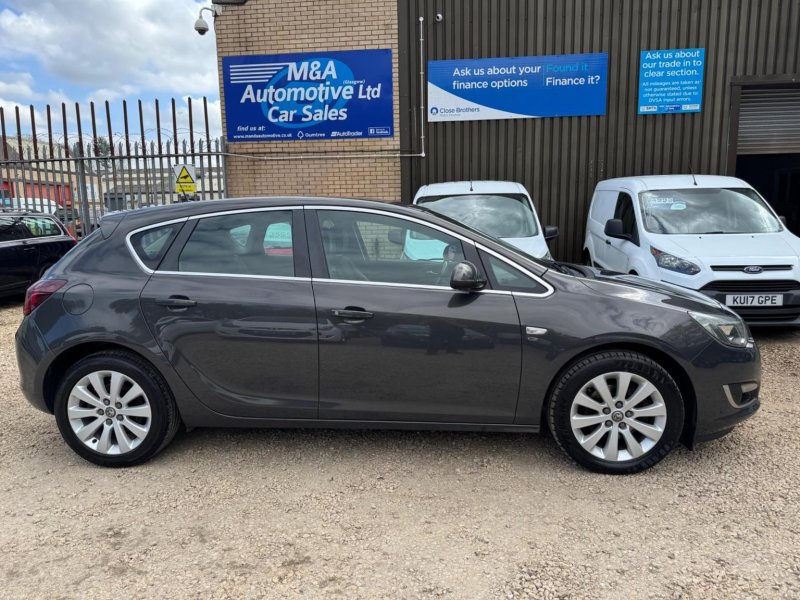 VAUXHALL ASTRA