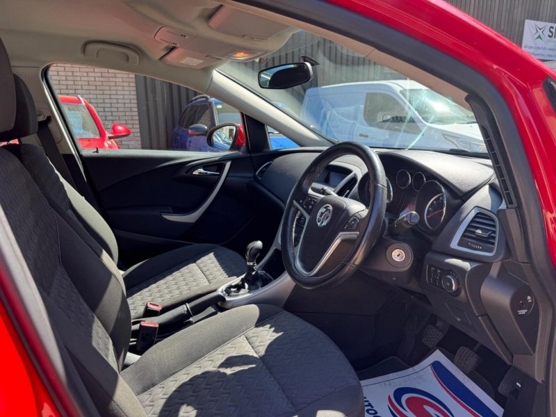 VAUXHALL ASTRA