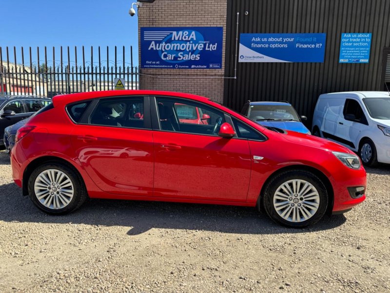 VAUXHALL ASTRA