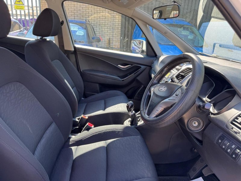 HYUNDAI IX20