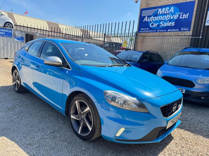 VOLVO V40