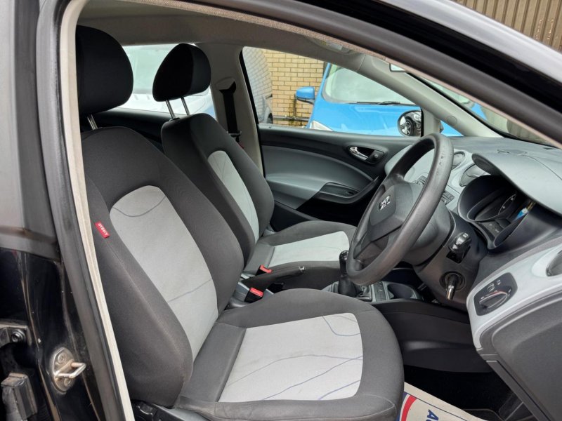 SEAT IBIZA