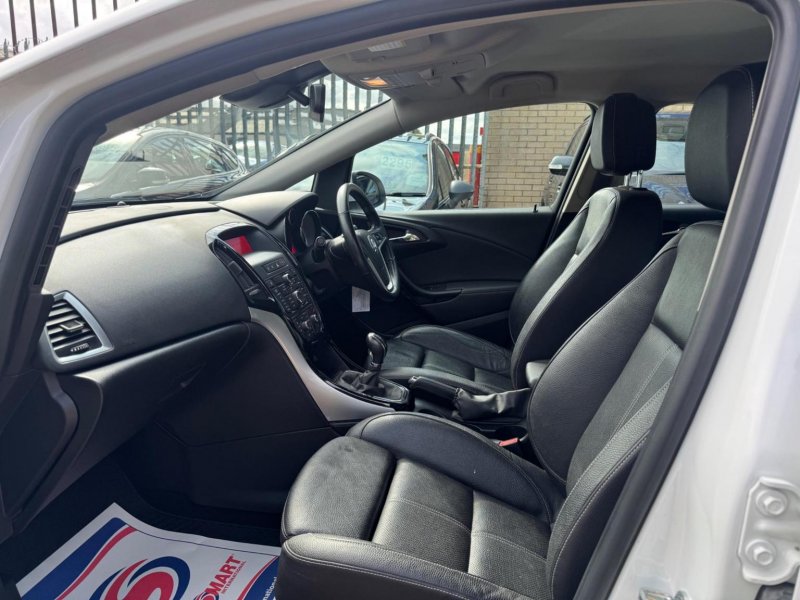VAUXHALL ASTRA