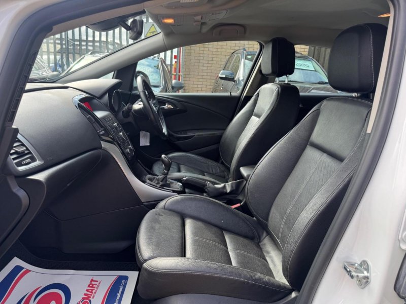 VAUXHALL ASTRA