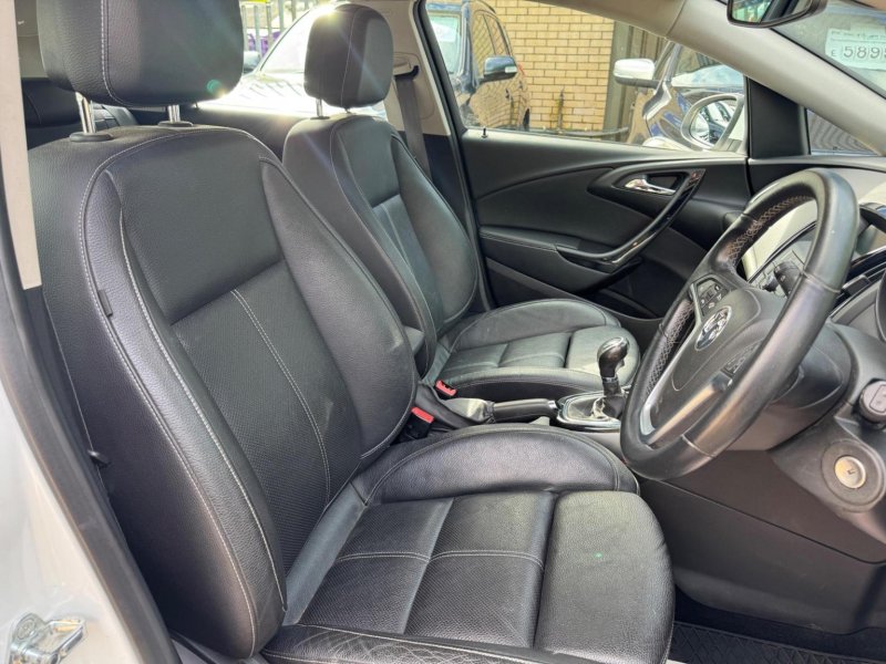VAUXHALL ASTRA