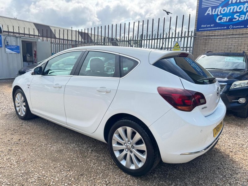 VAUXHALL ASTRA