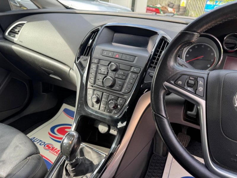 VAUXHALL ASTRA