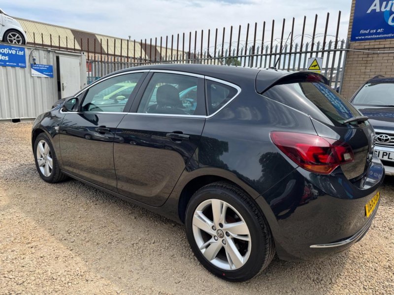 VAUXHALL ASTRA