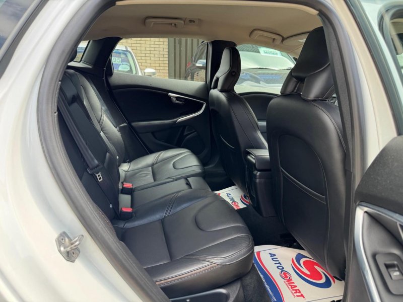 VOLVO V40 CROSS COUNTRY
