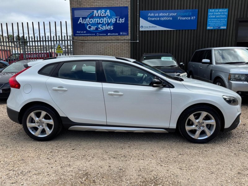 VOLVO V40 CROSS COUNTRY